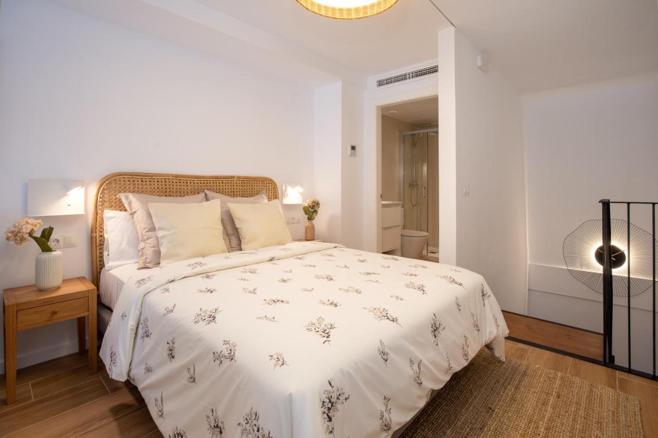 Apartup Opera Loft Love Valencia Exterior foto